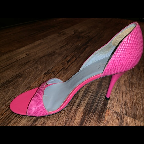 BCBG heels - Picture 3 of 5